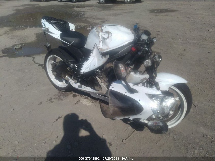 2019 SUZUKI GSX-R600 - JS1GN7FA0K7101343