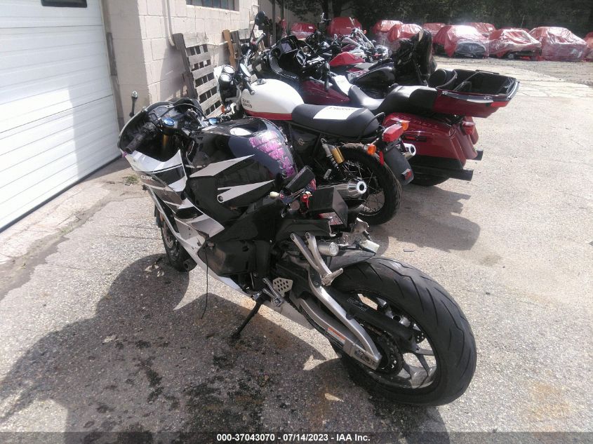2016 HONDA CBR600 RR-ABS - JH2PC40G4GK300091