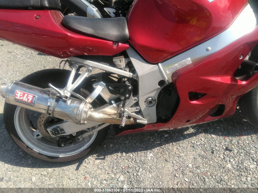 2002 SUZUKI GSX-R750 - JS1GR7HA022102328