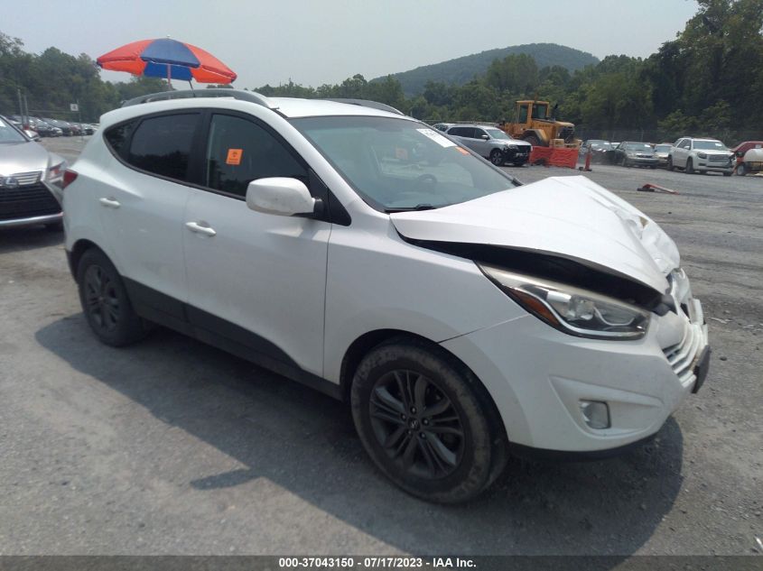 2015 HYUNDAI TUCSON SE - KM8JUCAG7FU097393