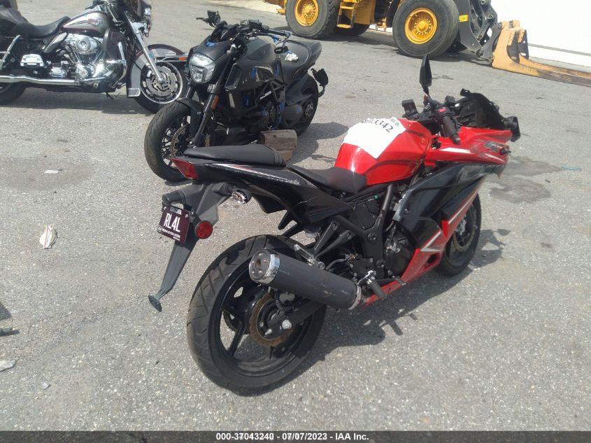 2012 KAWASAKI EX250 J JKAEXMJ1XCDAB7751