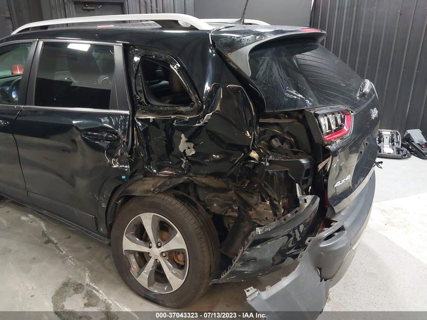 VIN 1C4PJMDX8KD368304 2019 JEEP CHEROKEE LIMITED