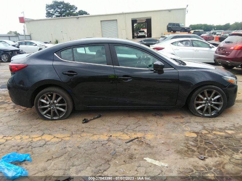 2018 MAZDA MAZDA3 4-DOOR TOURING 3MZBN1V31JM199428