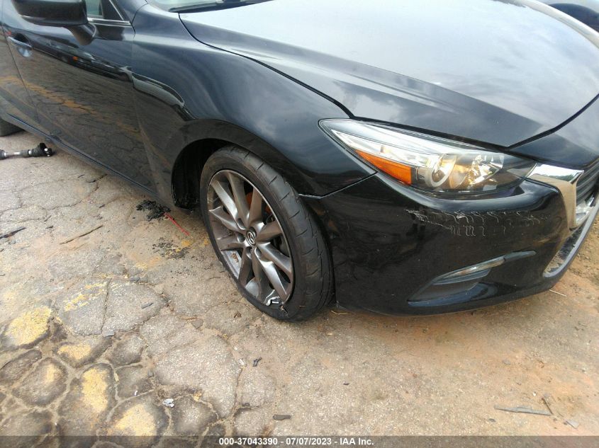 2018 MAZDA MAZDA3 4-DOOR TOURING 3MZBN1V31JM199428