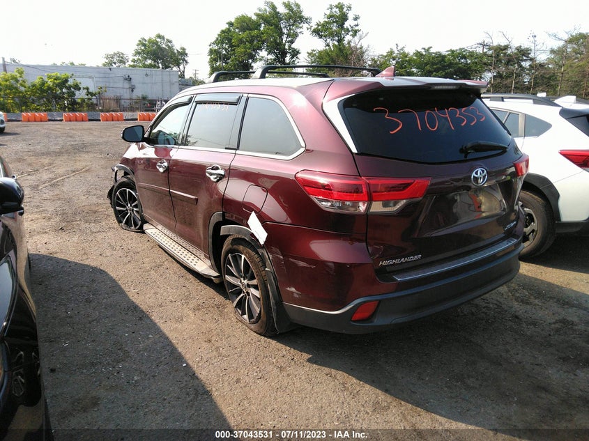 VIN 5TDJZRFHXJS877248 2018 TOYOTA HIGHLANDER SE/XLE