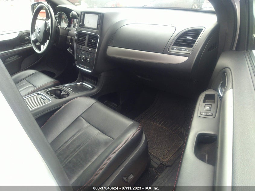 VIN 2C4RDGEG3JR345301 2018 DODGE GRAND CARAVAN GT