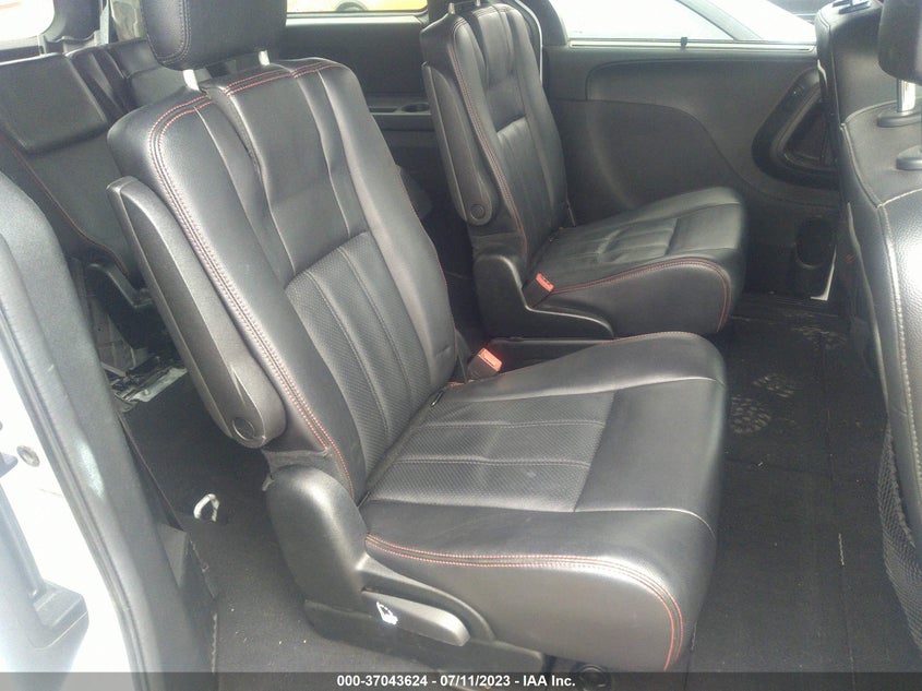VIN 2C4RDGEG3JR345301 2018 DODGE GRAND CARAVAN GT