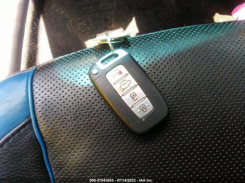 2013 HYUNDAI VELOSTER TURBO W/BLUE INT - KMHTC6AE5DU106536
