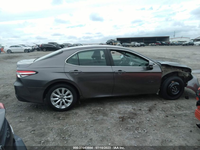 2018 TOYOTA CAMRY LE/SE/XLE/L - 4T1B11HK3JU528722