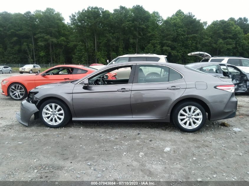 2018 TOYOTA CAMRY LE/SE/XLE/L - 4T1B11HK3JU528722