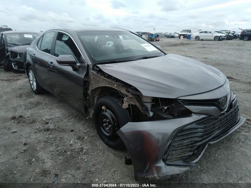 2018 TOYOTA CAMRY LE/SE/XLE/L - 4T1B11HK3JU528722