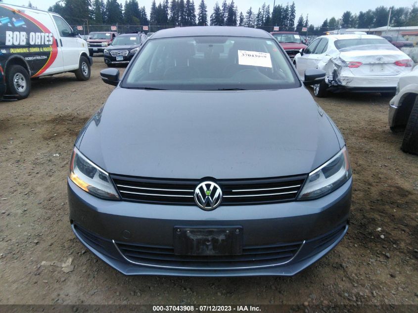 2013 VOLKSWAGEN JETTA SEDAN SE W/CONVENIENCE - 3VWDP7AJ5DM437778