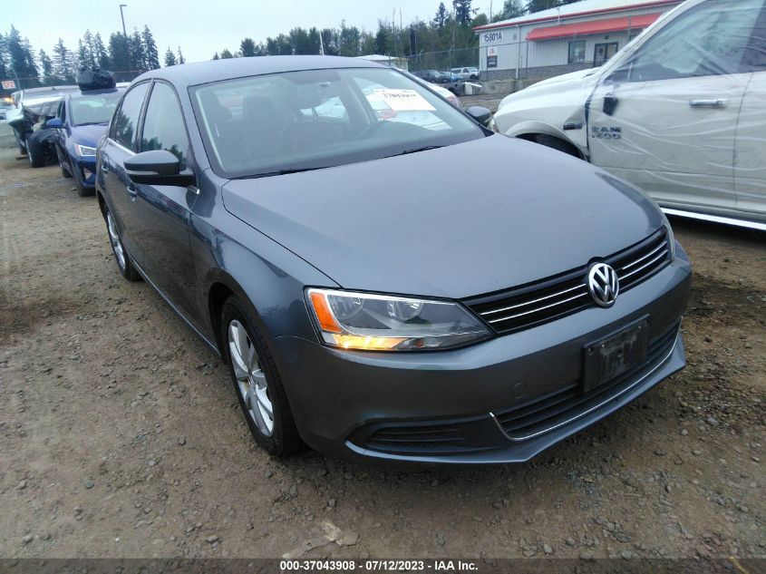 2013 VOLKSWAGEN JETTA SEDAN SE W/CONVENIENCE - 3VWDP7AJ5DM437778