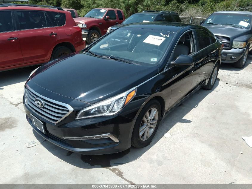 2015 HYUNDAI SONATA 2.4L SE - 5NPE24AFXFH013666