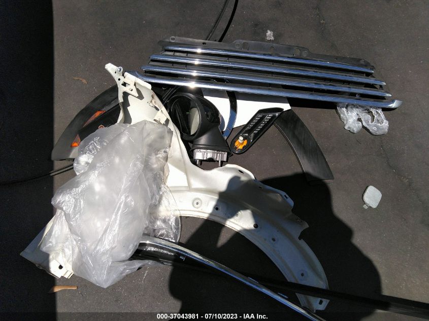 2013 MINI COOPER HARDTOP - WMWSU3C58DT687235