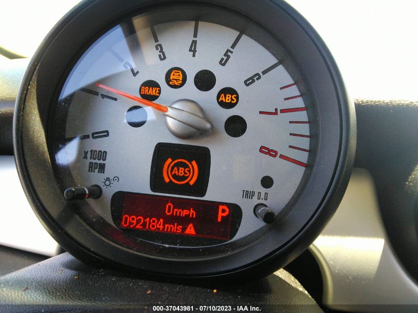 2013 MINI COOPER HARDTOP - WMWSU3C58DT687235