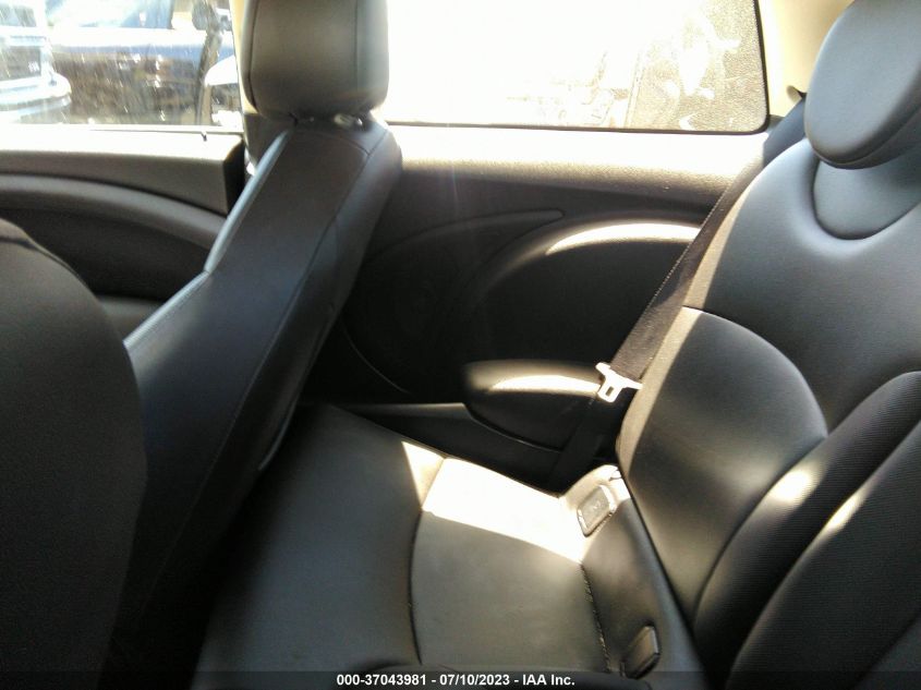 2013 MINI COOPER HARDTOP - WMWSU3C58DT687235