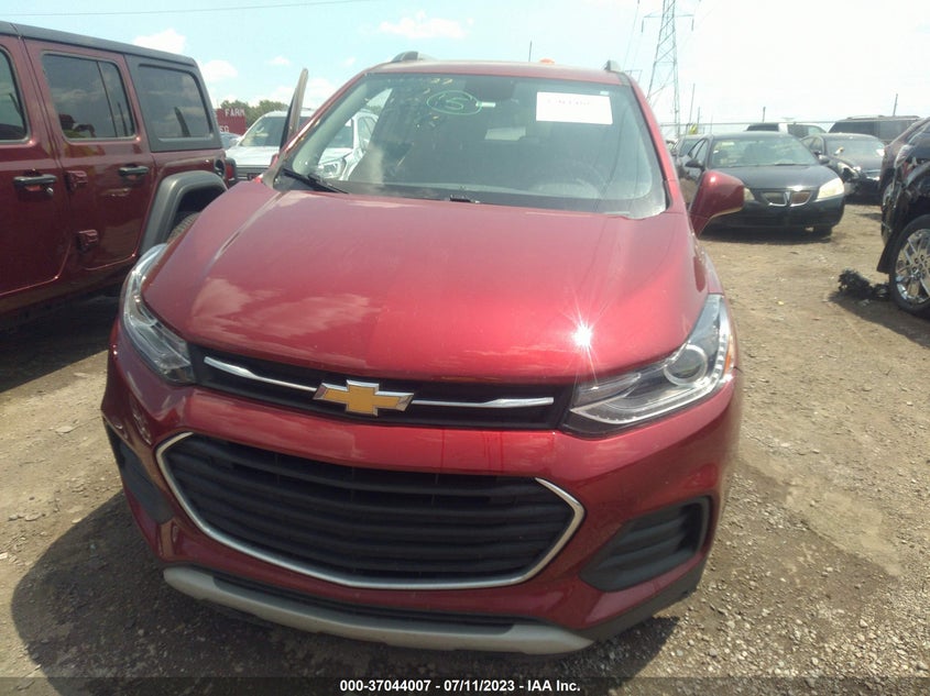 VIN 3GNCJLSBXJL170792 2018 CHEVROLET TRAX LT