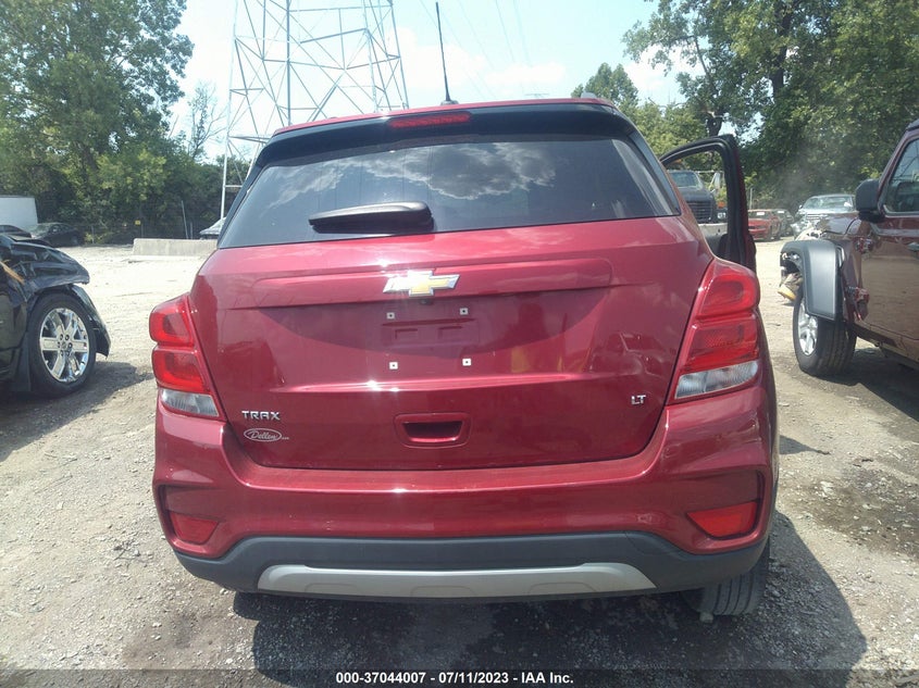 VIN 3GNCJLSBXJL170792 2018 CHEVROLET TRAX LT