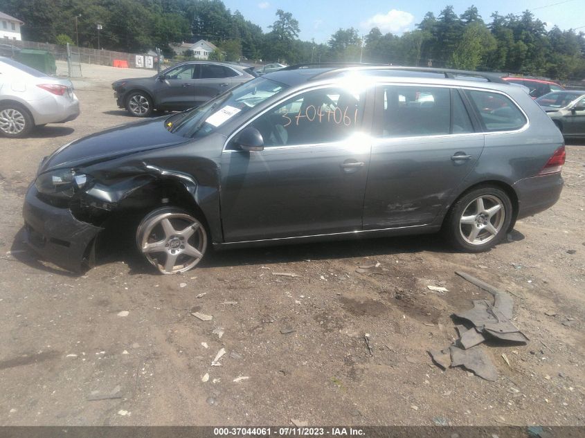 2014 VOLKSWAGEN JETTA SPORTWAGEN TDI - 3VWPL7AJ7EM600692