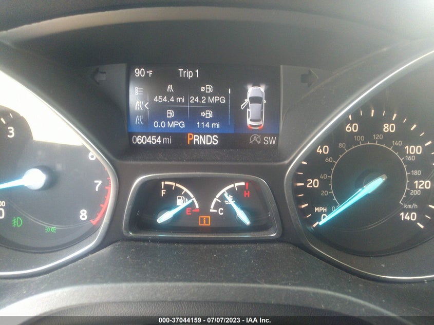 VIN 1FMCU0GD6HUD78723 2017 FORD ESCAPE SE