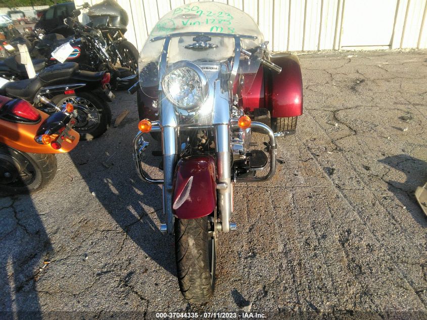2016 HARLEY-DAVIDSON FLRT FREE WHEELER 1HD1MCM17GB851285