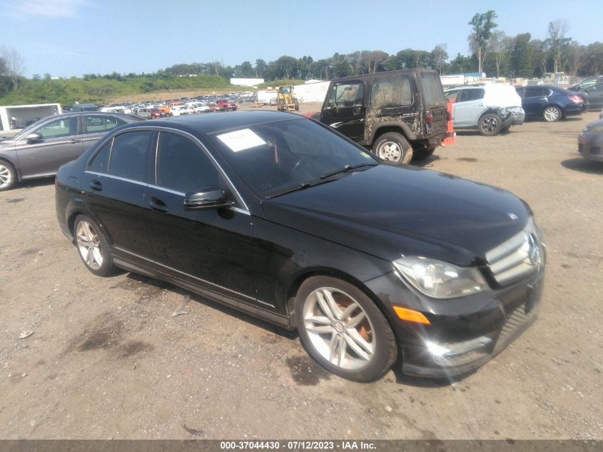 2014 MERCEDES-BENZ C-CLASS C 300 - WDDGF8AB9ER318560