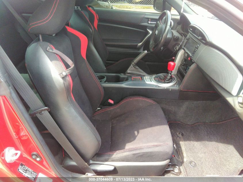2015 TOYOTA FR-S JF1ZNAA1XF9708658