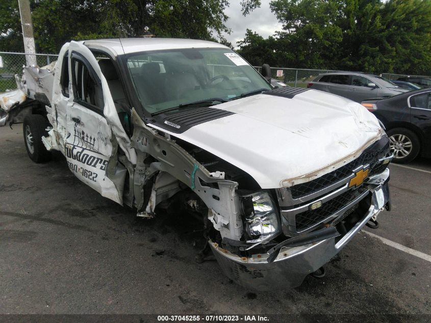 2013 CHEVROLET SILVERADO 2500HD WORK TRUCK - 1GB2KVCG2DZ252721