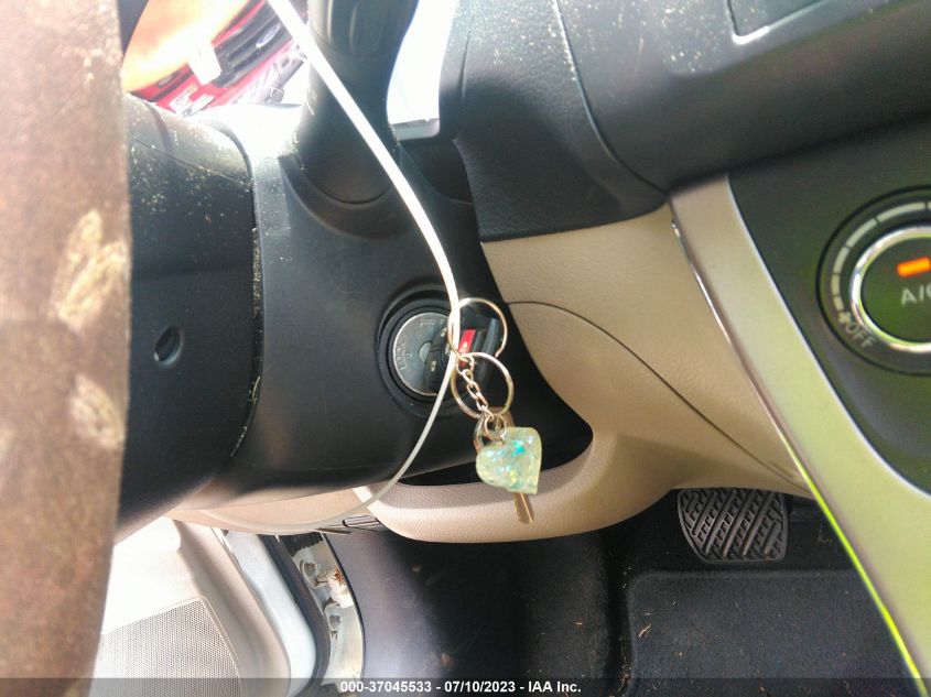 2015 NISSAN SENTRA S - 3N1AB7AP5FY279059