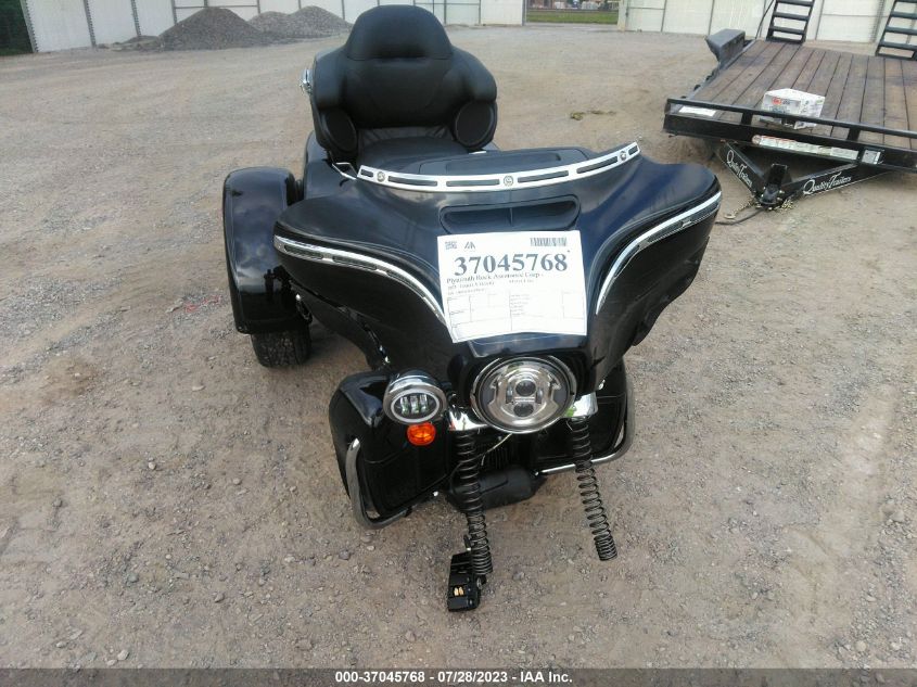 2023 HARLEY-DAVIDSON FLHTCUTG 1HD1MAF16PB854177