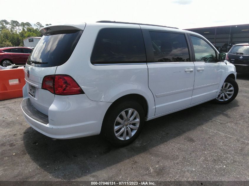 2014 VOLKSWAGEN ROUTAN SE W/RSE & NAVIGATION - 2C4RVABG3ER135236
