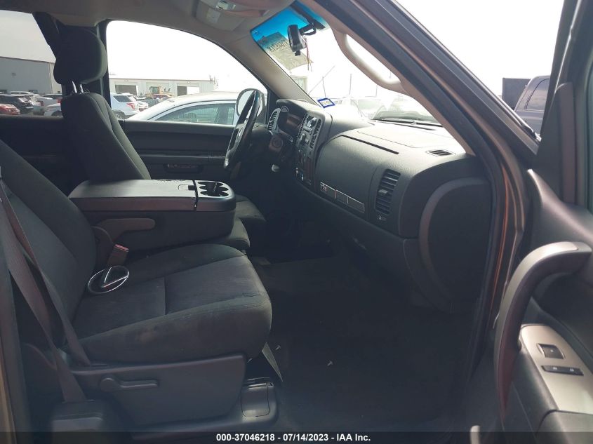 2013 CHEVROLET SILVERADO 1500 LT - 1GCRCSE00DZ156253