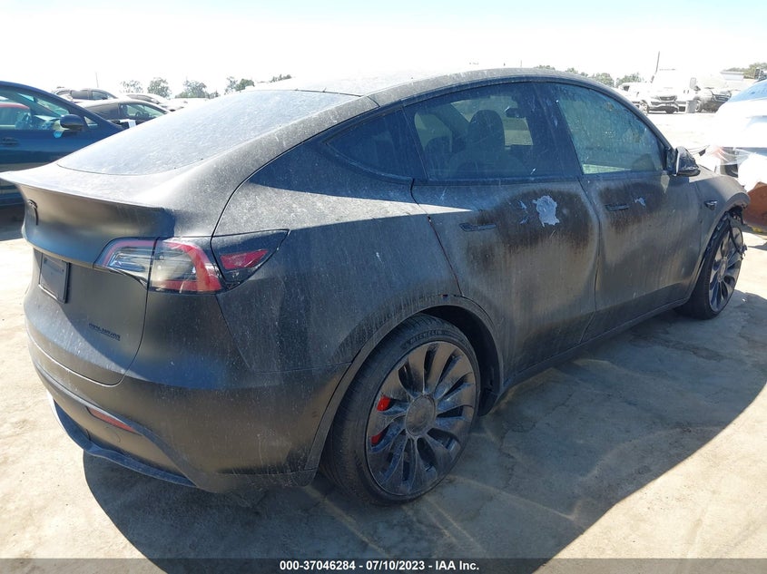 VIN 7SAYGDEF0NF500061 2022 TESLA MODEL Y