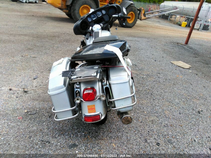 2016 HARLEY-DAVIDSON FLHTP POLICE ELECTRA GLIDE 1HD1FMM11GB668965