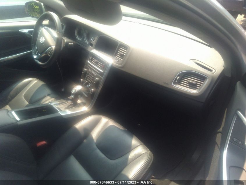 2013 VOLVO S60 T5 - YV1612FHXD2219875