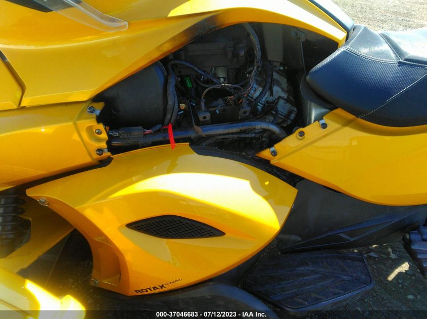 2013 CAN-AM SPYDER ROADSTER ST/STS/ST LIMITED 2BXNCBC18DV000313