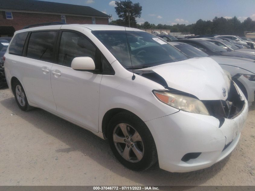 2014 TOYOTA SIENNA LE - 5TDKK3DC7ES526669