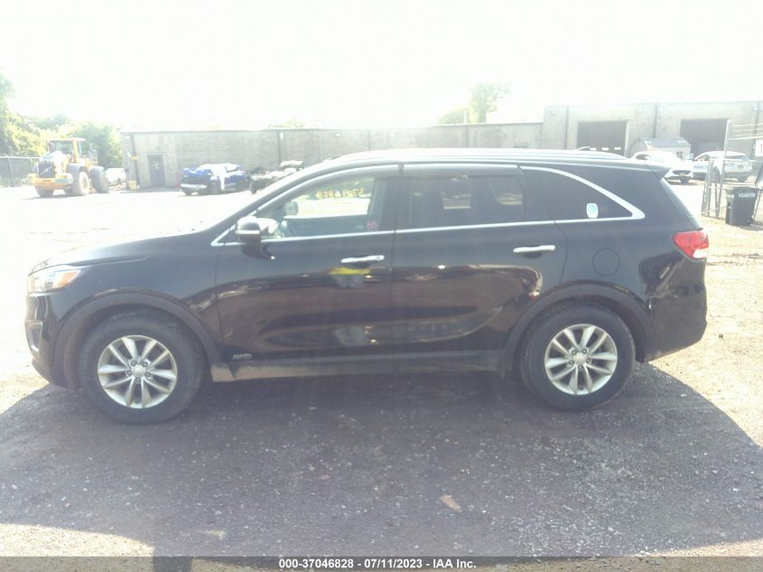 2016 KIA SORENTO LX - 5XYPGDA33GG043021