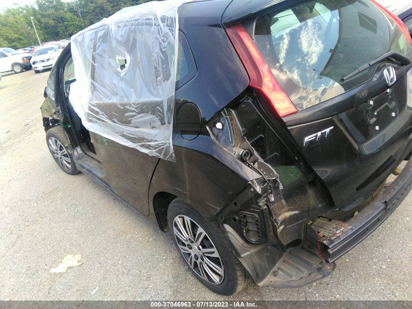 VIN 3HGGK5H40JM719424 2018 HONDA FIT LX