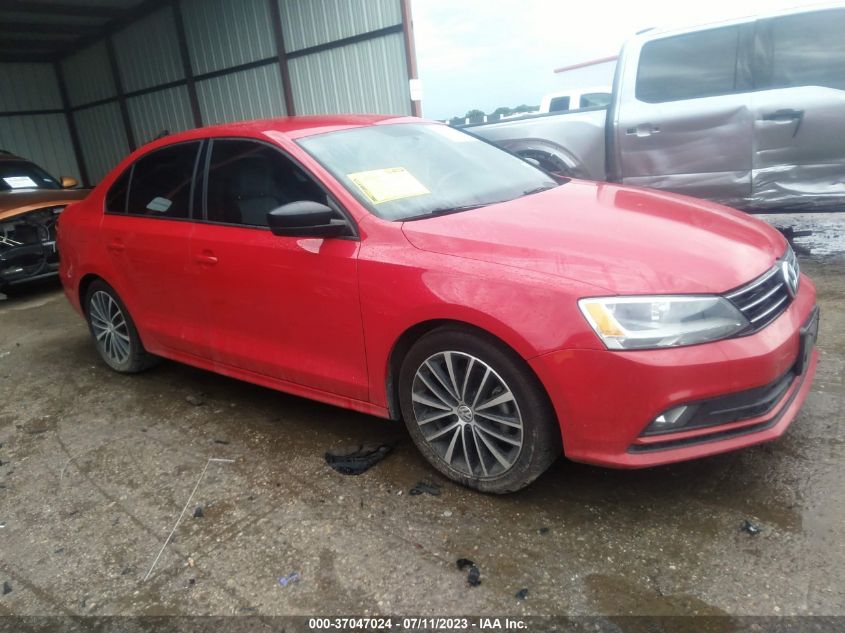 2016 VOLKSWAGEN JETTA SEDAN 1.8T SPORT - 3VWD17AJ9GM387411