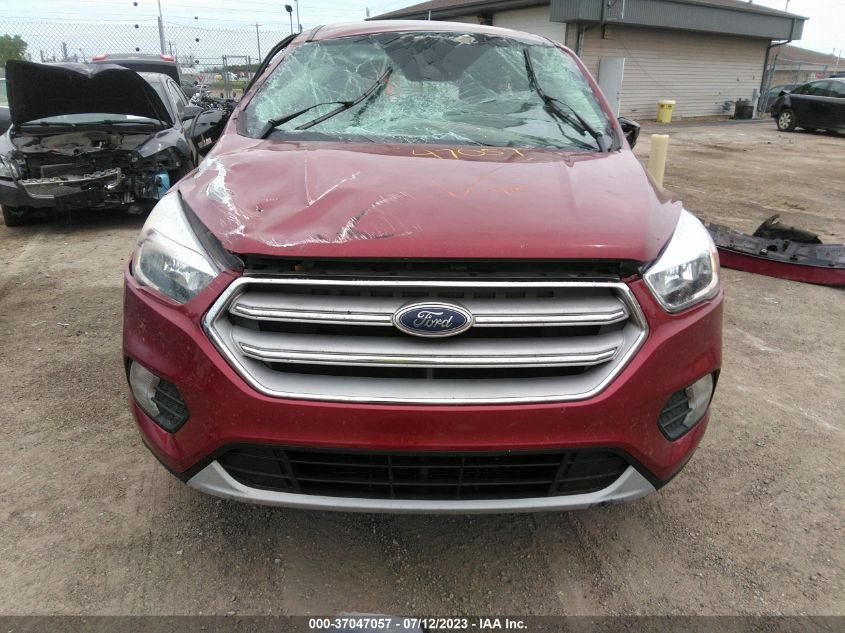 2019 FORD ESCAPE SE - 1FMCU9GD5KUA13848