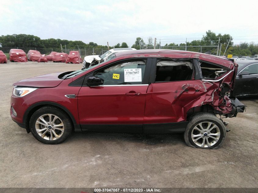 2019 FORD ESCAPE SE - 1FMCU9GD5KUA13848