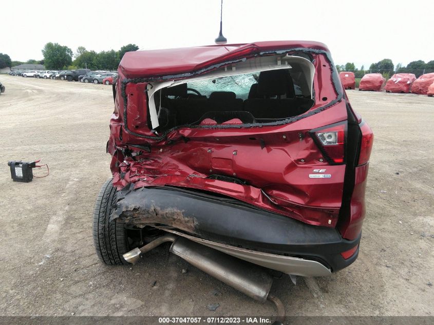 2019 FORD ESCAPE SE - 1FMCU9GD5KUA13848