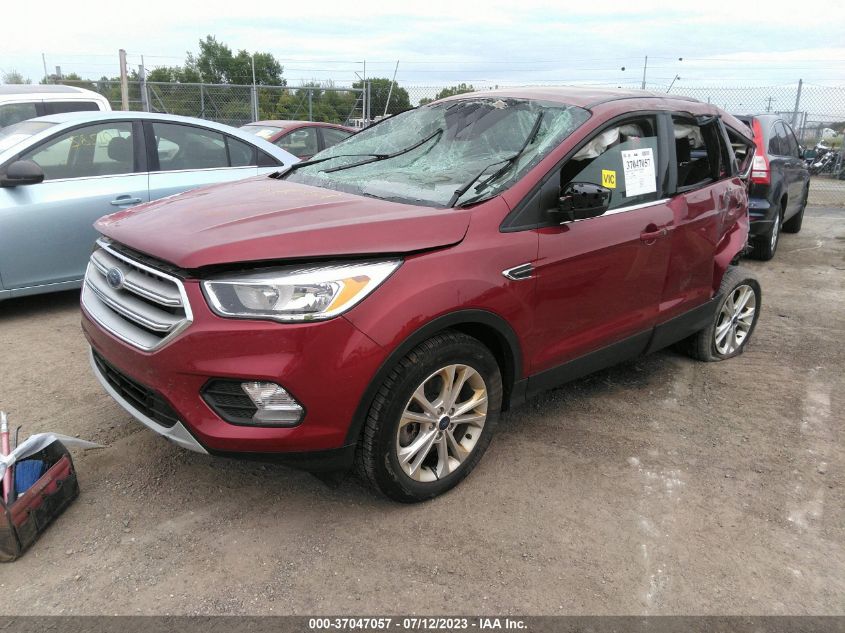 2019 FORD ESCAPE SE - 1FMCU9GD5KUA13848
