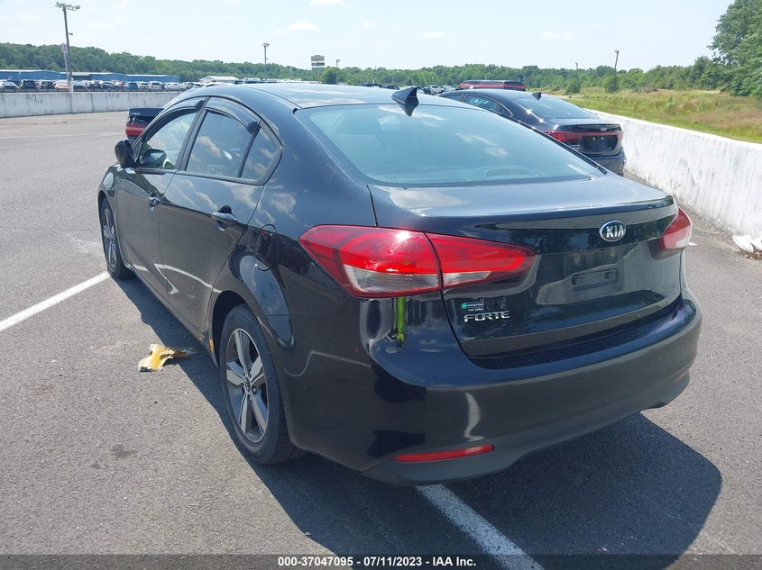 VIN 3KPFL4A75JE239265 2018 KIA FORTE LX/S