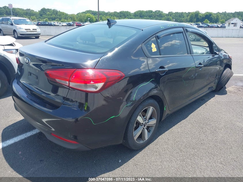 VIN 3KPFL4A75JE239265 2018 KIA FORTE LX/S