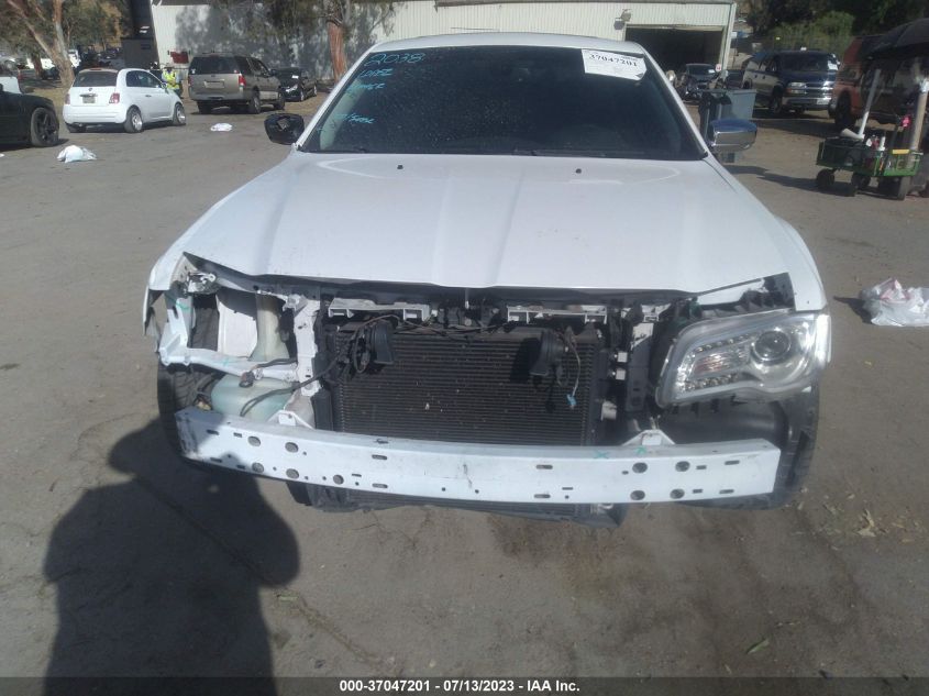 2016 CHRYSLER 300 300C - 2C3CCAEG5GH320540