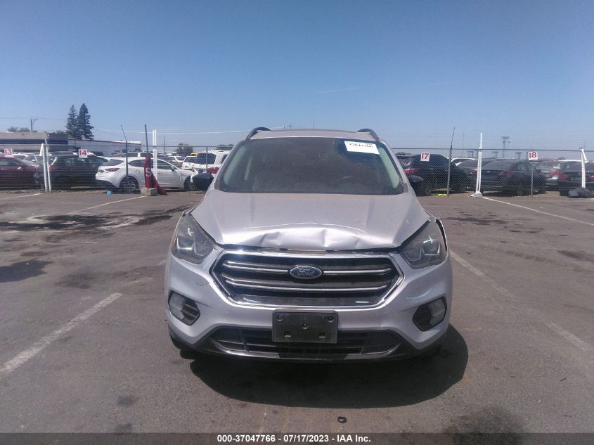 2017 FORD ESCAPE SE - 1FMCU0G95HUB61045