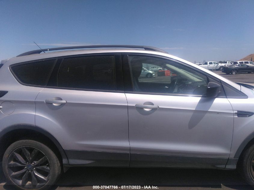 2017 FORD ESCAPE SE - 1FMCU0G95HUB61045